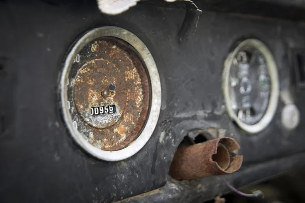 旧汽车表盘 — 图库照片