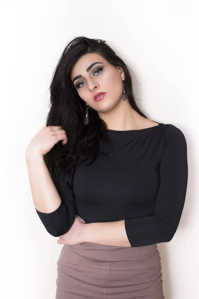 Mellanöstern kvinna poserar — Stockfoto