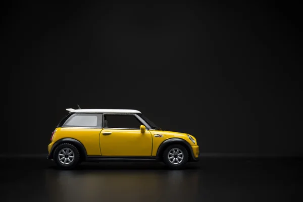 Mini Cooper S speelgoedauto — Stockfoto