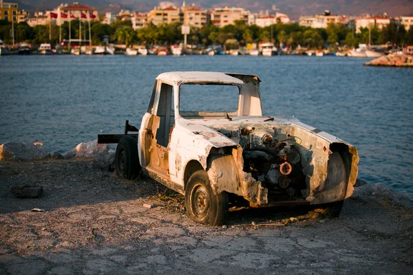 Wrecked and junk car. — Stock Photo, Image