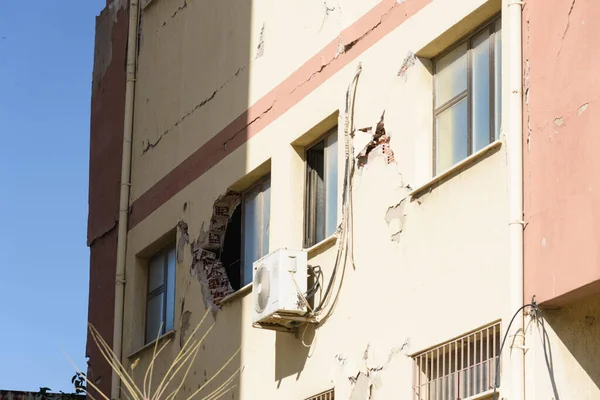 土耳其伊兹密尔 2020年11月2日 在10月30日土耳其博尔诺瓦伊兹密尔地区地震中受损的建筑 — 图库照片