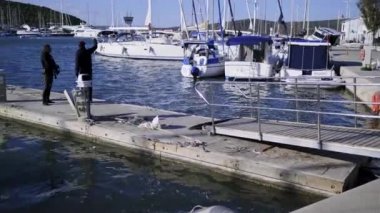 2020, İzmir, Türkiye - 30 Ekim 2020 'de Samos Adası' nda meydana gelen depremden sonra Teos Marina 'nın 1 Kasım' daki görüntüleri.