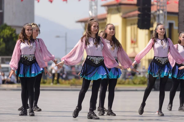 Izmir Turquia Setembro 2021 Grupo Jovens Dançando Praça República Izmir — Fotografia de Stock