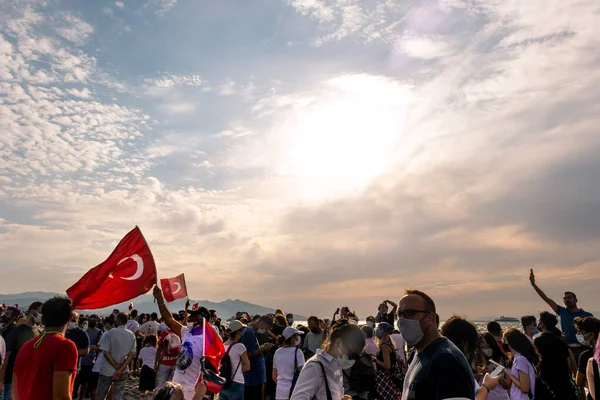 Izmir Turecko Září 2021 Den Svobody Izmiru Lidé Mají Rukou — Stock fotografie