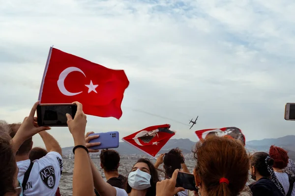 Izmir Türkei September 2021 Ein Flugzeug Fliegt Tag Der Befreiung — Stockfoto