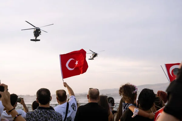 Zmir Türkiye Eylül 2021 Türk Jandarma Helikopterleri Türk Bayrakları Taşıyan — Stok fotoğraf