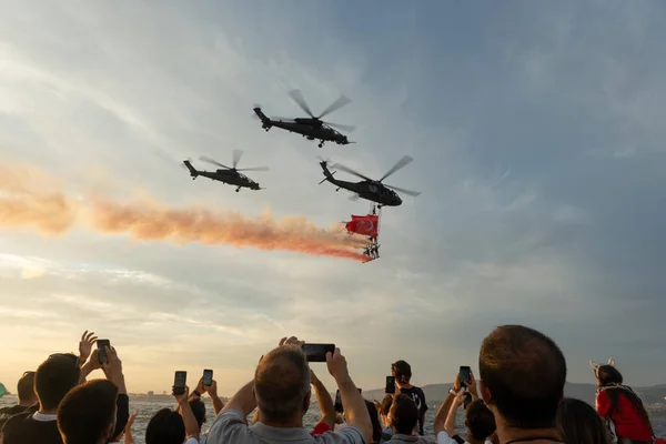 Izmir Turchia Settembre 2021 Elicottero Della Polizia Turca Atak Forze — Foto Stock