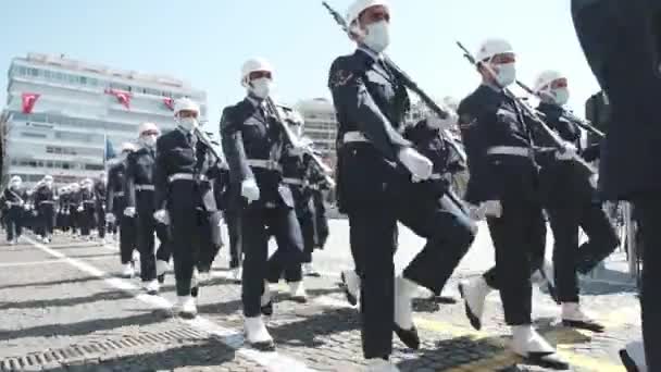 トルコのイズミル 2021年8月30日 トルコ空軍兵士トルコ共和国の日に軍事歩行 — ストック動画