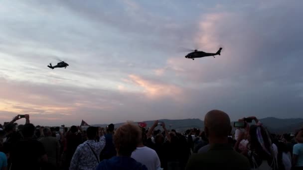 Izmir Turcja Września 2021 Tureckie Helikoptery Żandarmerii Demonstrują Niebie Obchody — Wideo stockowe