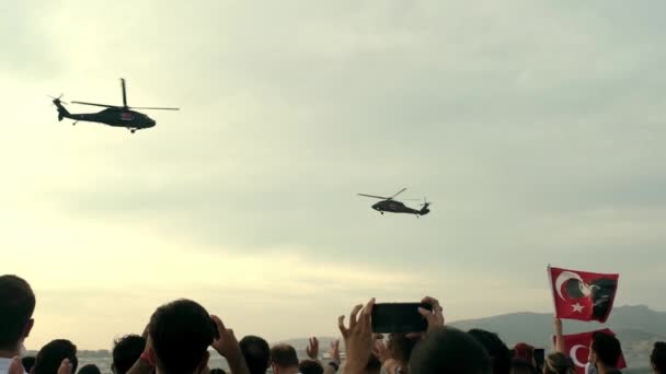 Zmir Türkiye Eylül 2021 Türk Jandarma Helikopterleri Türk Bayrakları Taşıyan — Stok video