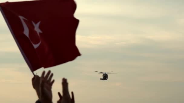 Izmir Turkiet September 2021 Närbild Skott Viftande Turkisk Flagga Med — Stockvideo