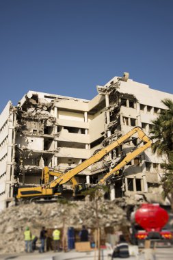 Deconstruction bir yapının