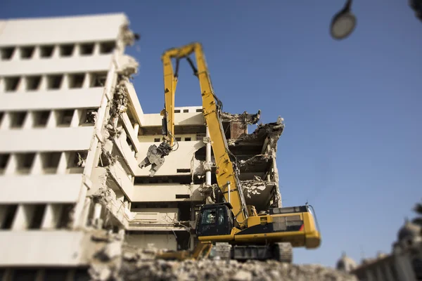Deconstruction of a building — Stock Photo, Image