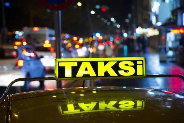 Taksi ve trafik — Stok fotoğraf