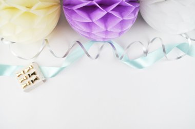  Kağıt renkli topları