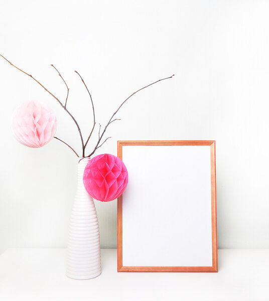  picture frame with doll and books