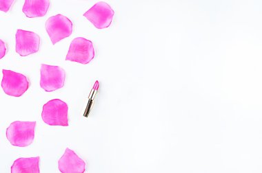 Çiçek masası. Tablo görünümü ve arka plan alay. Düz yatıyordu