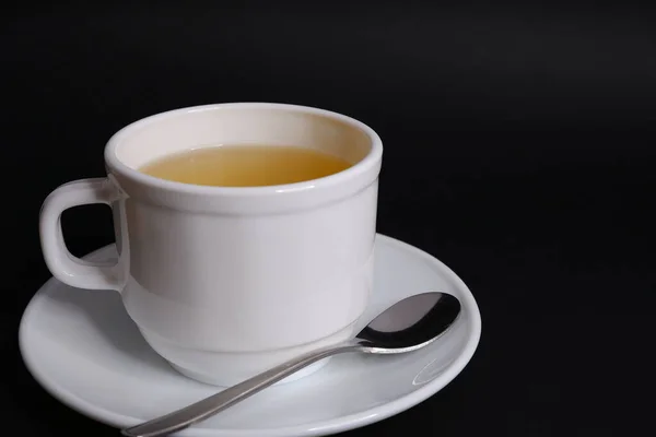 Tasse Tee Auf Schwarzem Hintergrund — Stockfoto