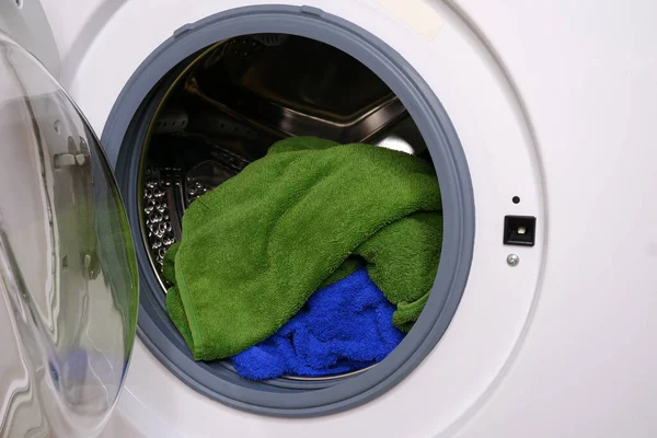 Çamaşır Makinesindeki Şeyler Aygıtlar — Stok fotoğraf