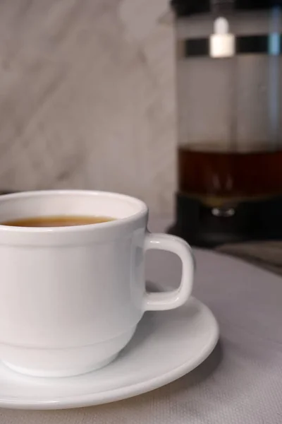Tasse Kaffee Auf Verschwommenem Hintergrund — Stockfoto