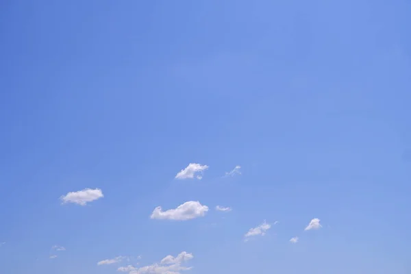 Céu Com Nuvens Adequado Para Fundos Textura Céu — Fotografia de Stock