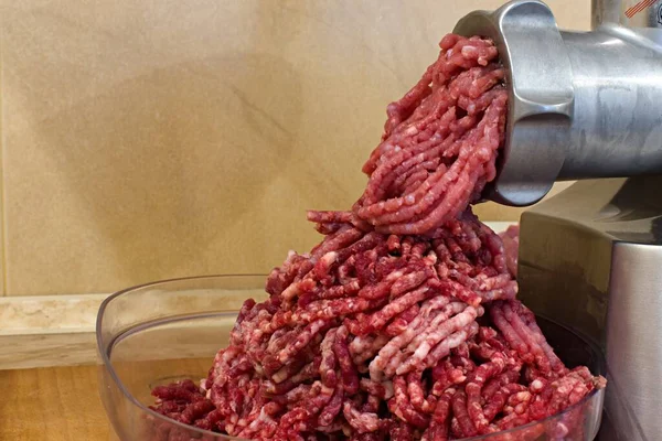 Cooking Minced Red Meat Electric Grinder Close Home Kitchen — Stock Photo, Image