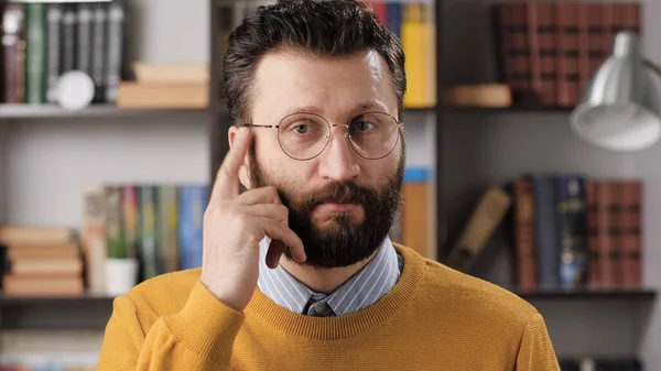 Denk Aan Gebaar Emotie Positieve Bebaarde Man Leraar Zakenman Met — Stockfoto