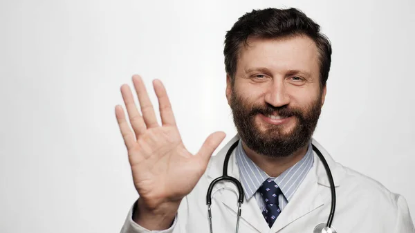 Doktor Hello Positivt Leende Skrattande Man Läkare Vit Bakgrund Tittar — Stockfoto