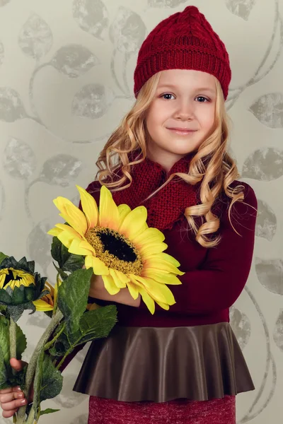 A child with a vegetable — Stock Photo, Image