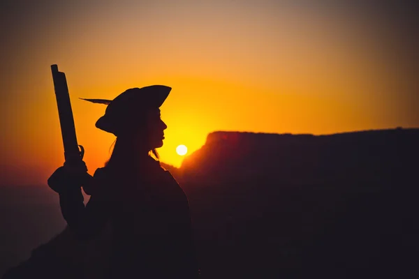 Portrait of a pirate woman at the beach — Stock Photo, Image