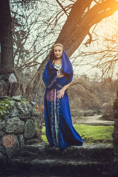 Warrior kvinna. Fantasy mode idé. — Stockfoto