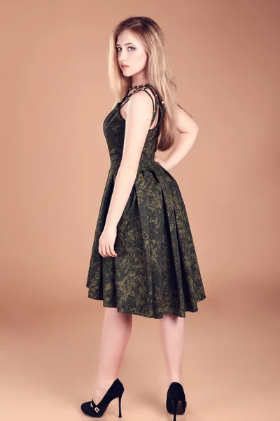 ファッション軍服で美しい女性 ストック写真 C Selenittt