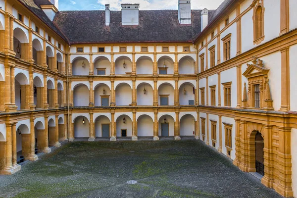 Avusturya Nın Styria Eyaletindeki Önemli Barok Sarayı Olan Eggenberg Sarayı — Stok fotoğraf