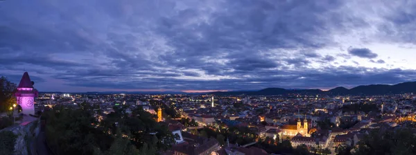 Luzes Cidade Graz Famosa Torre Relógio Colina Schlossberg Graz Região — Fotografia de Stock