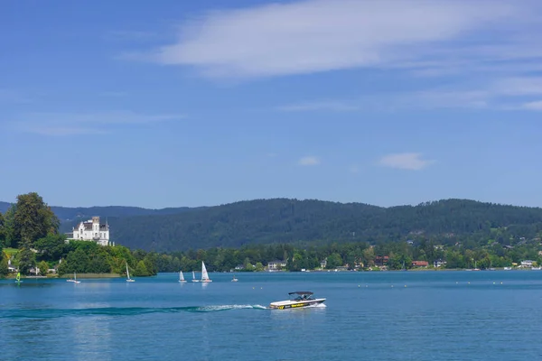 Klagenfurt Österreich August 2020 Bootfahren Und Segeln Auf Dem Klaren — Stockfoto