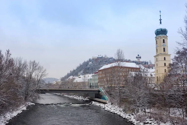 Die Mur Der Turm Der Franziskanerkirche Und Der Berühmte Uhrturm — Stockfoto