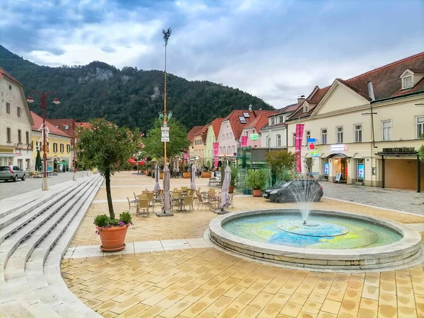 Frohnleiten Österrike Juni 2021 Det Stora Torget Den Charmiga Lilla — Stockfoto