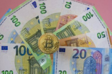 Yeni sanal para Bitcoin BTC şifreleme altın para ve Euro para birimi, seçici odak