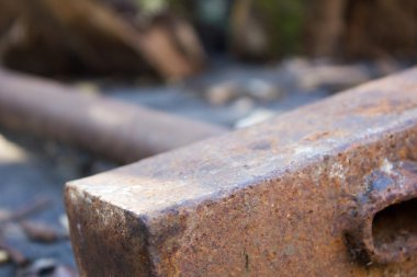 ahşap metal paslı çekiç