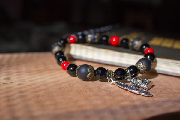Bracelet stone and glass beads — Stock Photo, Image