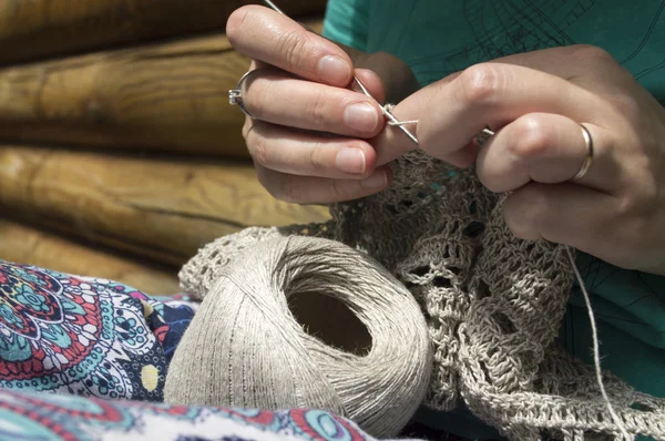 doğal liflerinden Ajur tığ işi