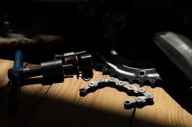 araçları ve bölümleri onarım için bir bisiklet