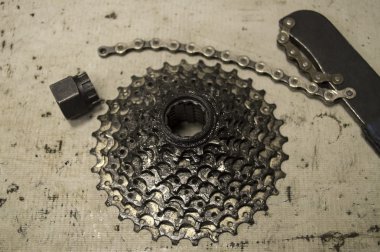 araçları ve bölümleri onarım için bir bisiklet