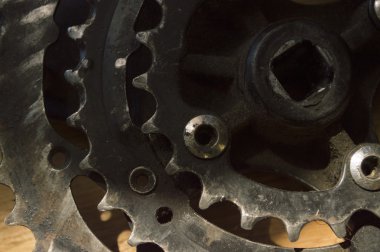 Bisiklet sistemi kare çubuk ile