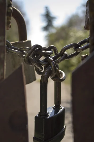 zincir halinde kapı asma kilit