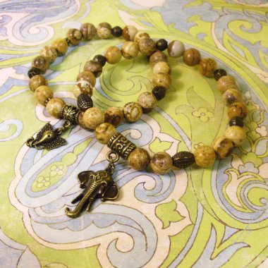 Bilezik taş ve cam boncuklar