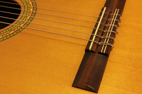 Cuerdas de guitarra en un soporte —  Fotos de Stock