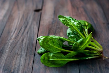 ıspanak yaprakları ışın