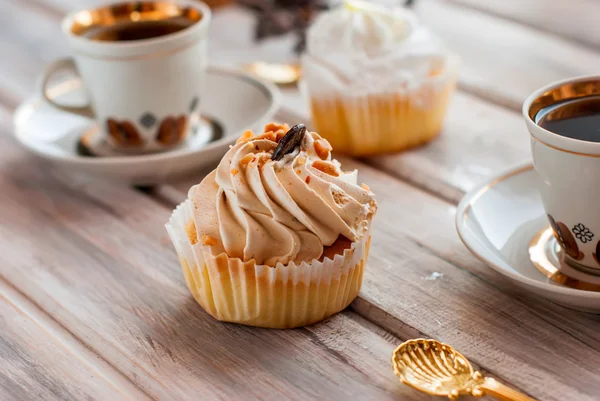 kek ve kahve Kupası