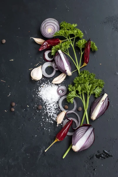 Taze organik sebze ve otlar ile çerçeve — Stok fotoğraf